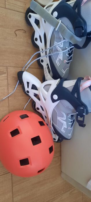 Patins e capacete infantis