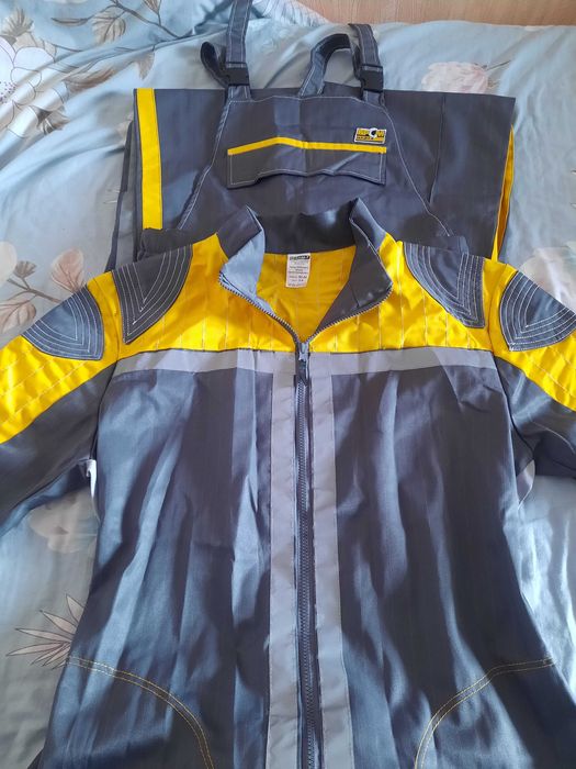 Спецодяг(куртка+полукомбінезон)роба, робочий одяг.Розм 52-54,зріст 3-4