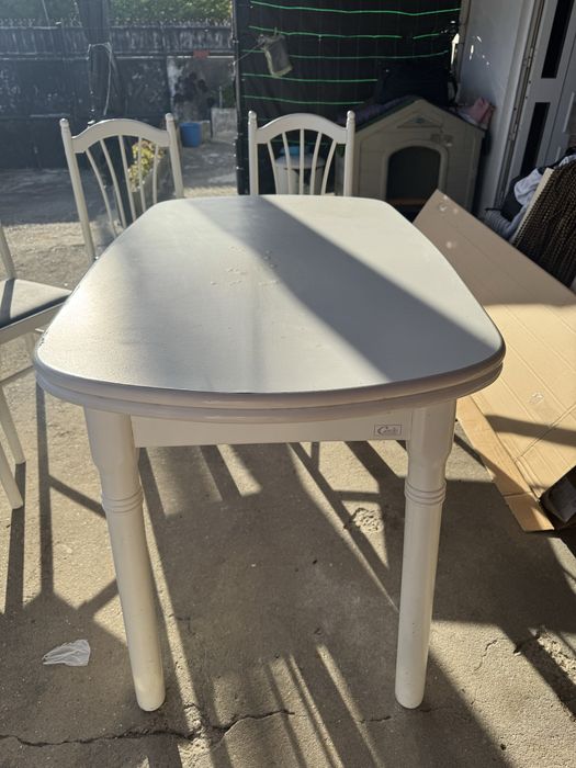 Mesa de cozinha extensível com 4 cadeiras!