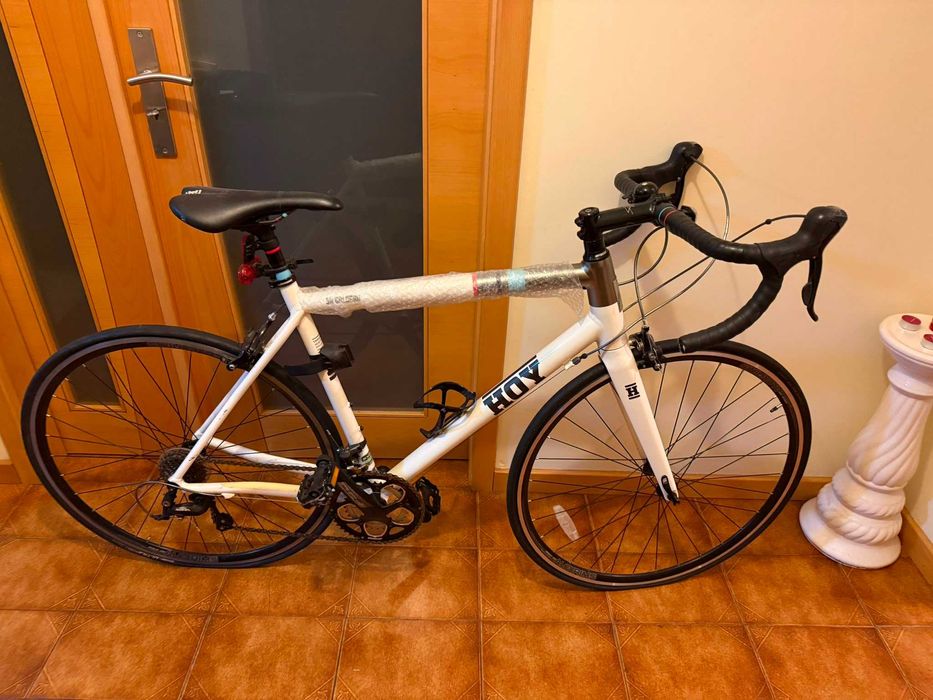 Bicicleta Hoy Sa Calobra .001 branco usado pouco