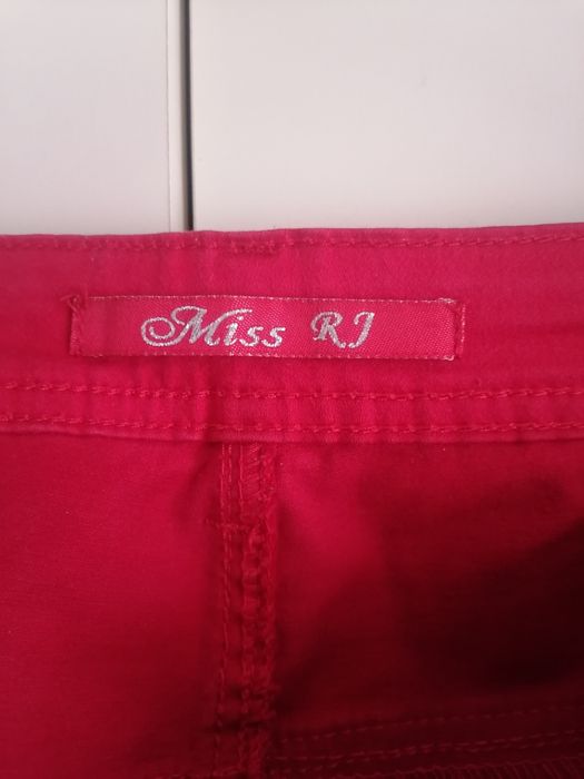 Czerwone damskie spodnie