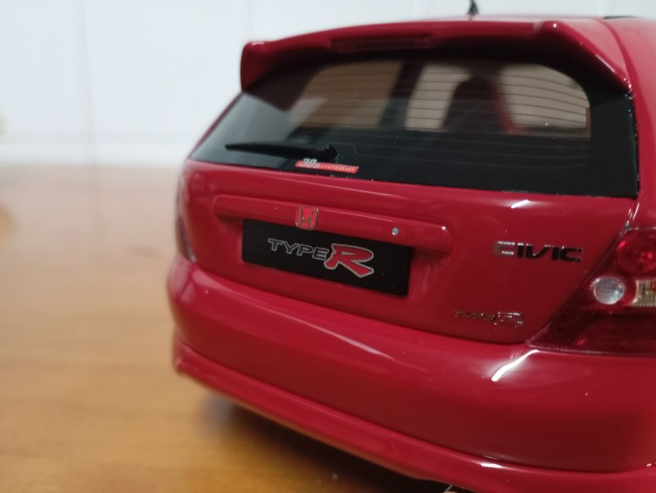 Miniaturas de carros 1.18
