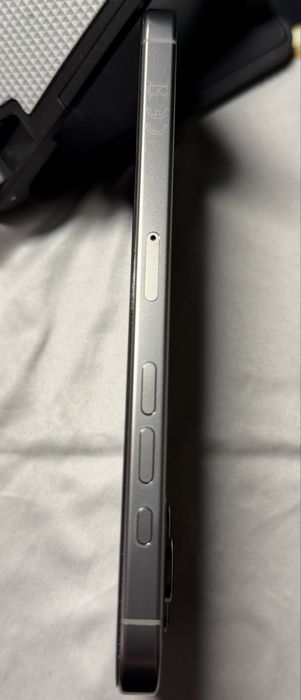 iPhone 16 Pro Max 256 фіз сім 99 % батарея ідеальни стан