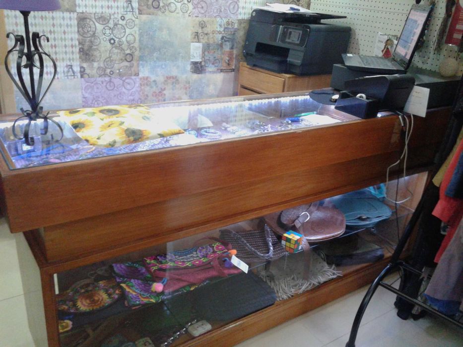 Balcão Centenário em Madeira Tola