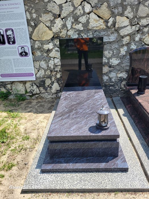 Nagrobki granitowe od 4500  Nagrobek podwójny od 8000 zł
