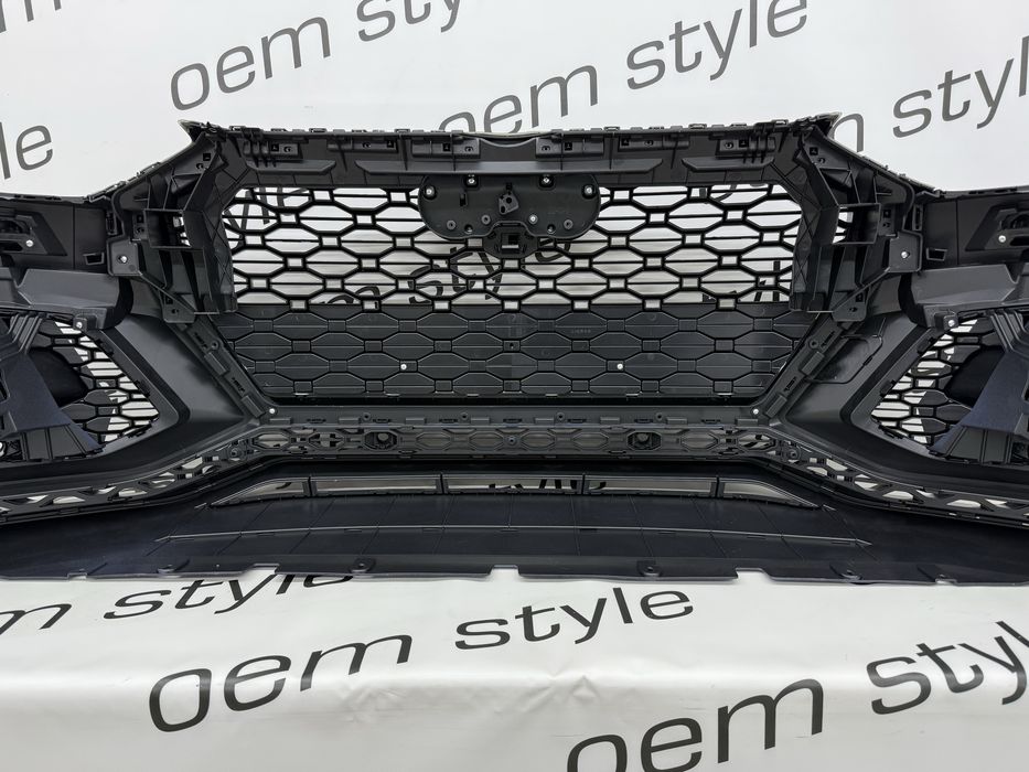 Передний бампер Audi Q5 2021-2025 RSQ5