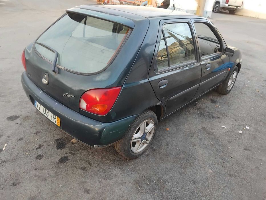 Ford fiesta 1.3 — photo 3