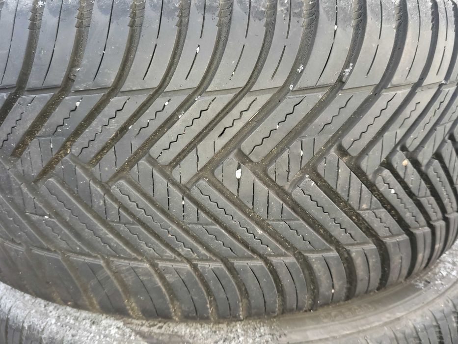 Opony zimowe 225/40R18,Hankook Kinergy.