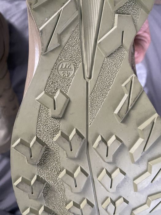 Кросівки літні 43 розмір