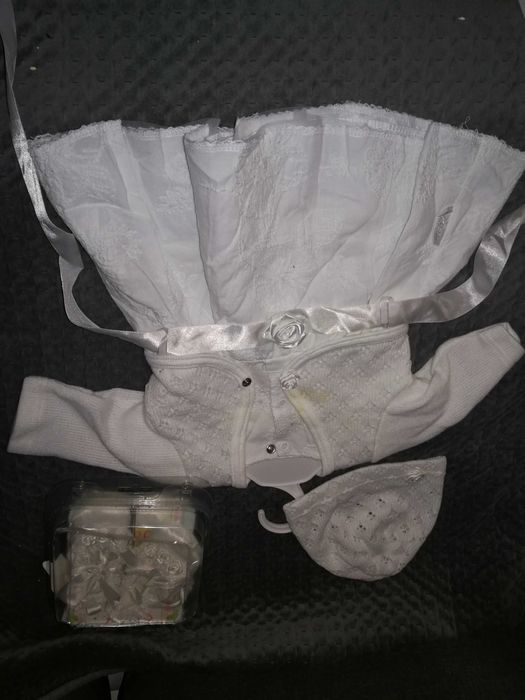 Sprzedam strój/ubranko na chrzest dla dziewczynki rozmiar 68