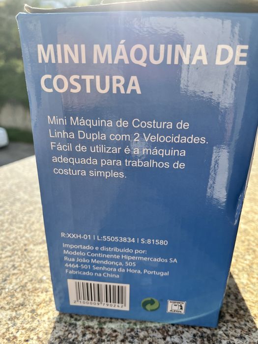 Maquina de costura pequena