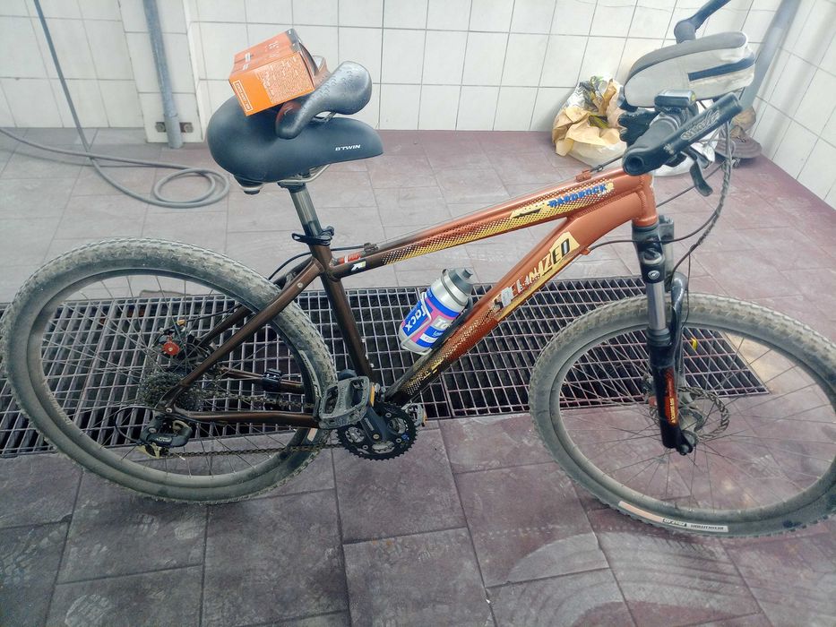 Bicicleta BTT Specialized Hardrock (Roda 26) – Travões de Disco (Negociável)