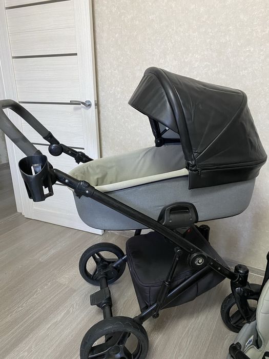 Продам дитячу коляску