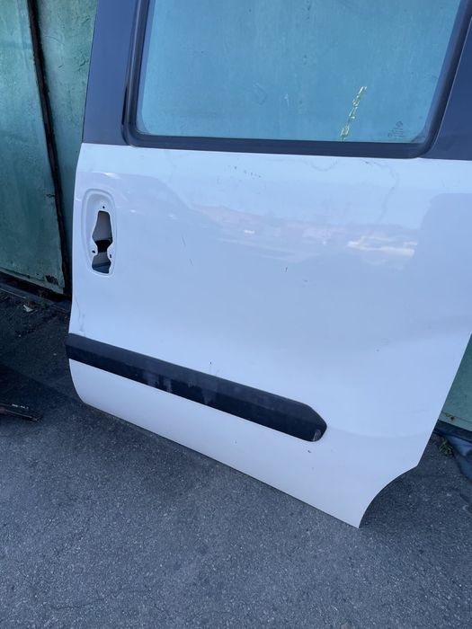 Двері задні зсувні фіат добло 263 10-21р