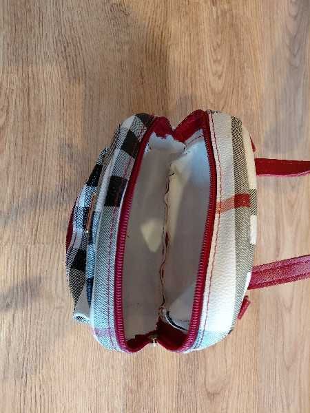 Nowy mały plecak, torebka w kratę