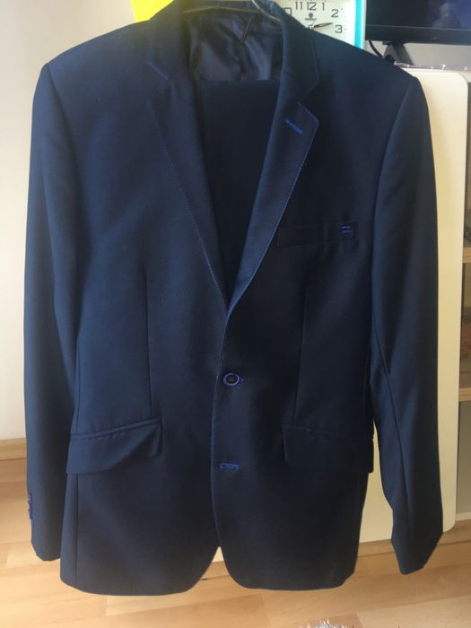Garnitur męski granatowy