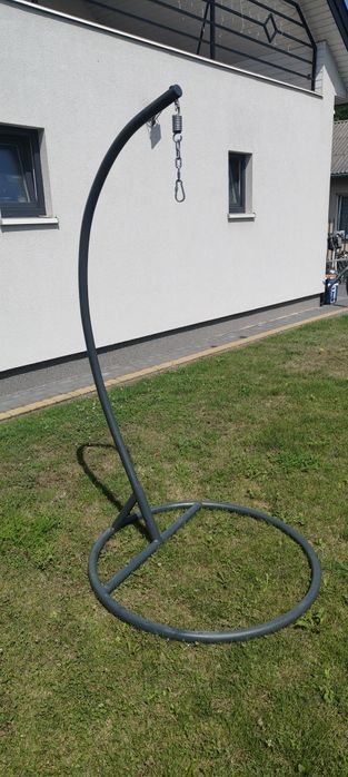 Stelaż z fotelem wiszącym