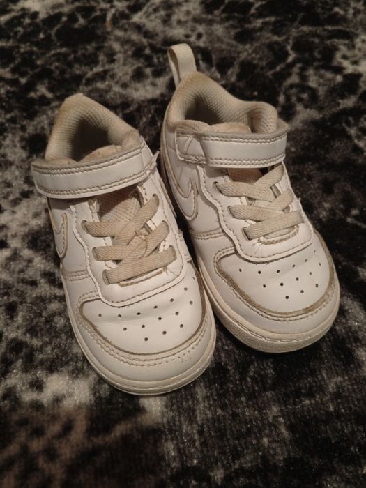 Кросівки  дитячі 22 та 24 розміру