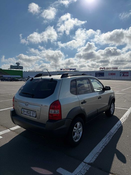 Hyundai tucson 2.0 автомат
