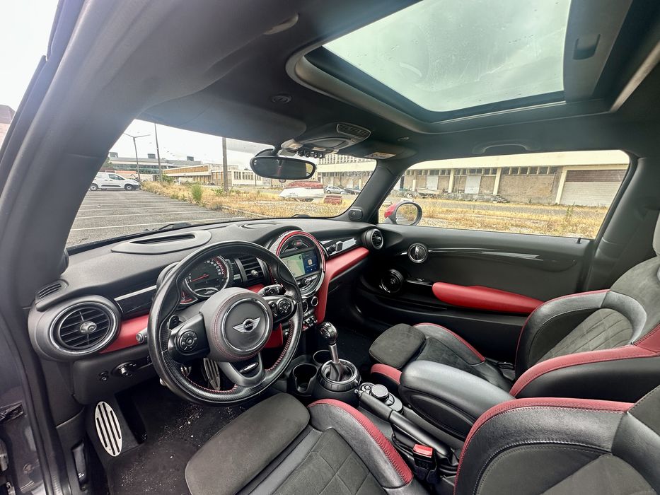 MINI Cooper JCW (Auto) 231cv