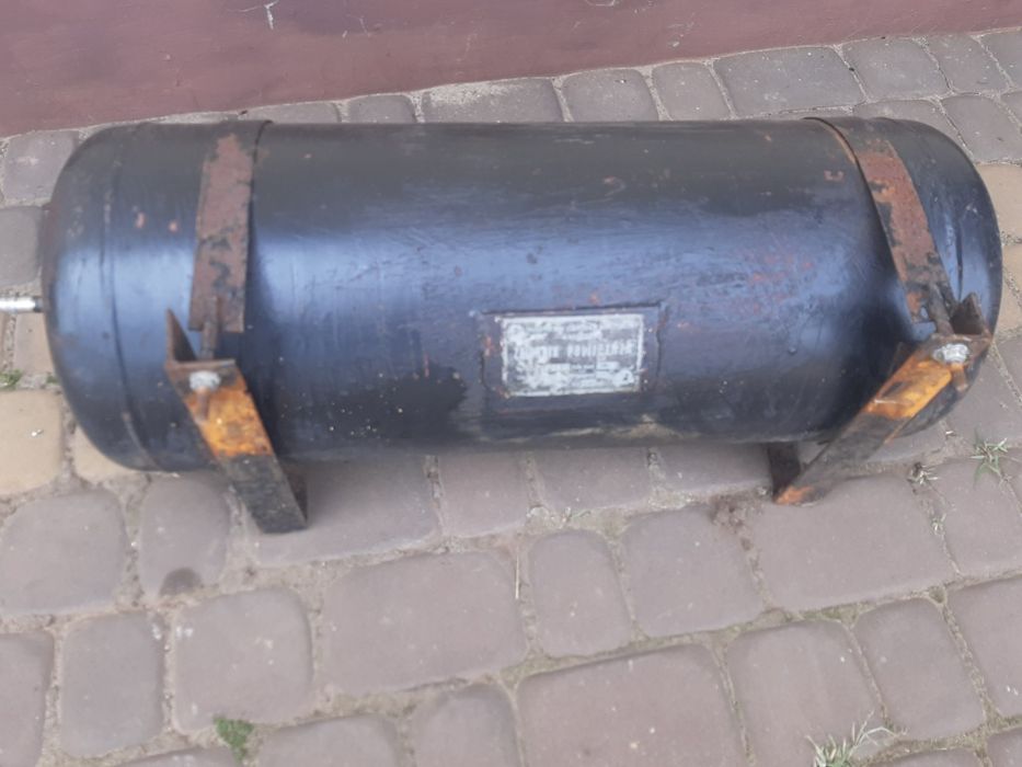 Zbiornik powietrza d-47 d-35 wieszak mocowanie