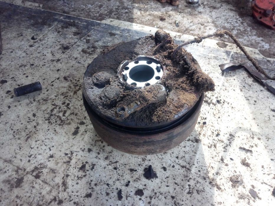 Deutz DX 4.50 Hamulce hamulec bęben bębnowe  4.70 i 4.30 i 86 i 92