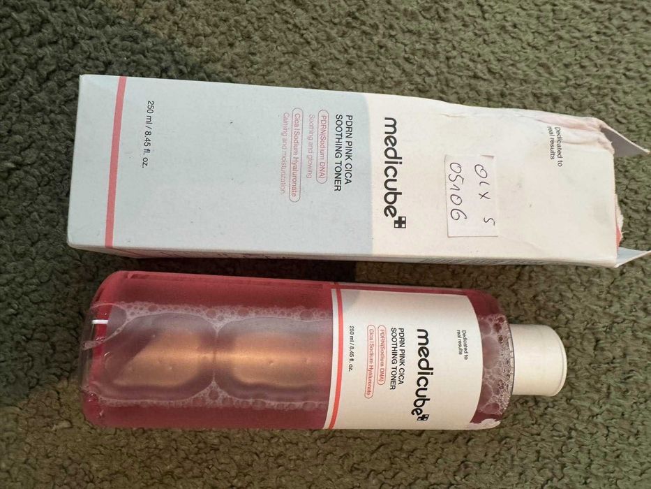Toner do twarzy Medicube PDRN Pink Cica łagodzący 250 ml  tonik 05106