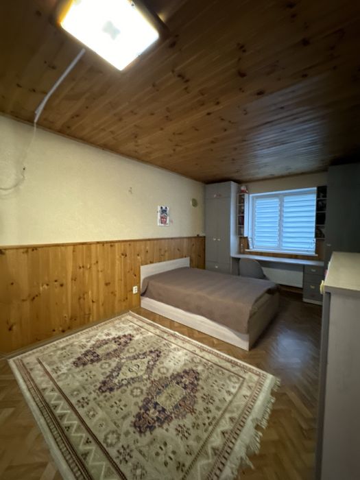 Свободный!Отдельностоящий двухэтажный дом!Свой двор!Есть генератор!