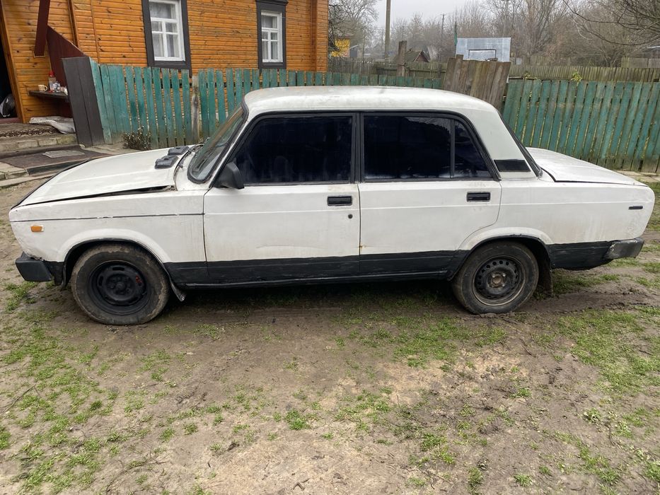 Продам ваз 2105 1,5 бензин