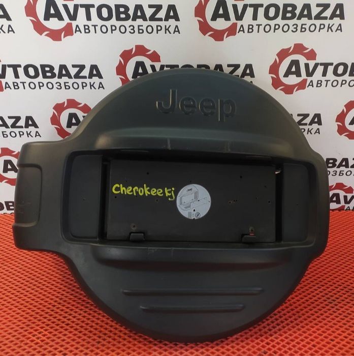 Ковпак запасного колеса Jeep Cherokee KJ Liberty Кришка запаски джип
