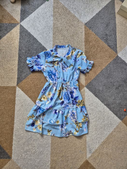 Letnia elegancka sukienka rozm. 134