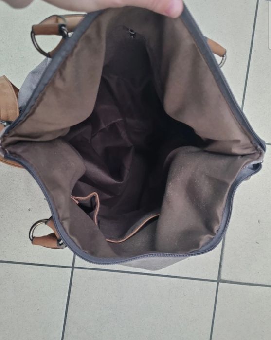 Listonoszka szara pojemna