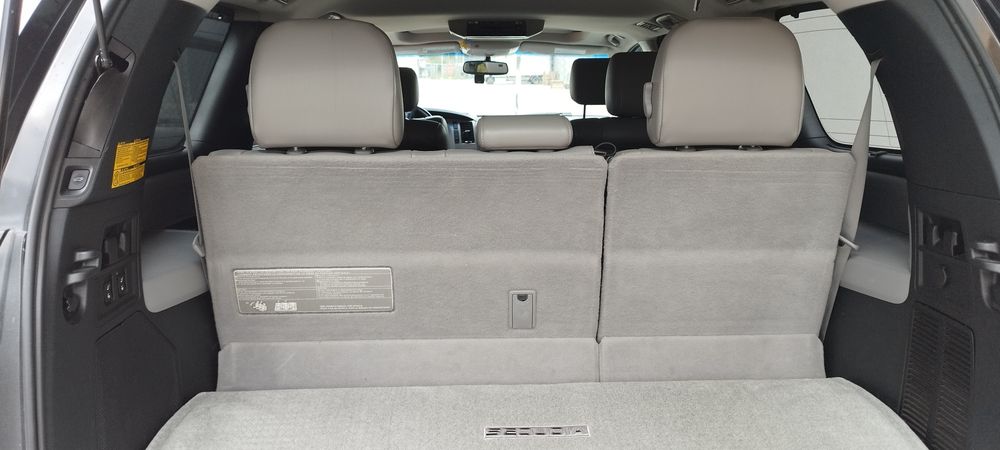 Toyota Sequoia Platinum 4x4