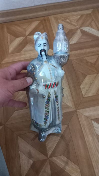 Графин     фарфор