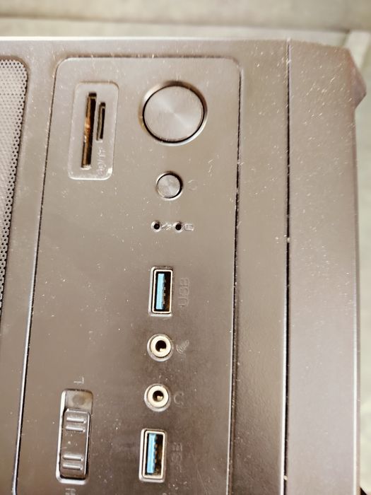 Witam mam na sprzedaż komputer gamingowy