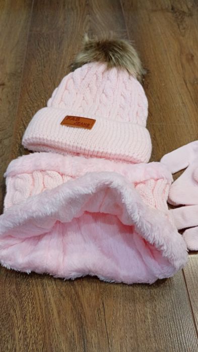 Zimowy komplet dla dziewczynki na 4-5 lat