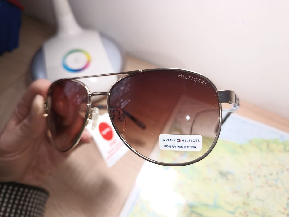 Okulary przeciwsłoneczne Tommy Hilfiger