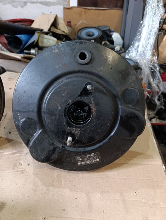 Вакуумний підсилювач Octavia Tour Golf 4 Bora вакуум