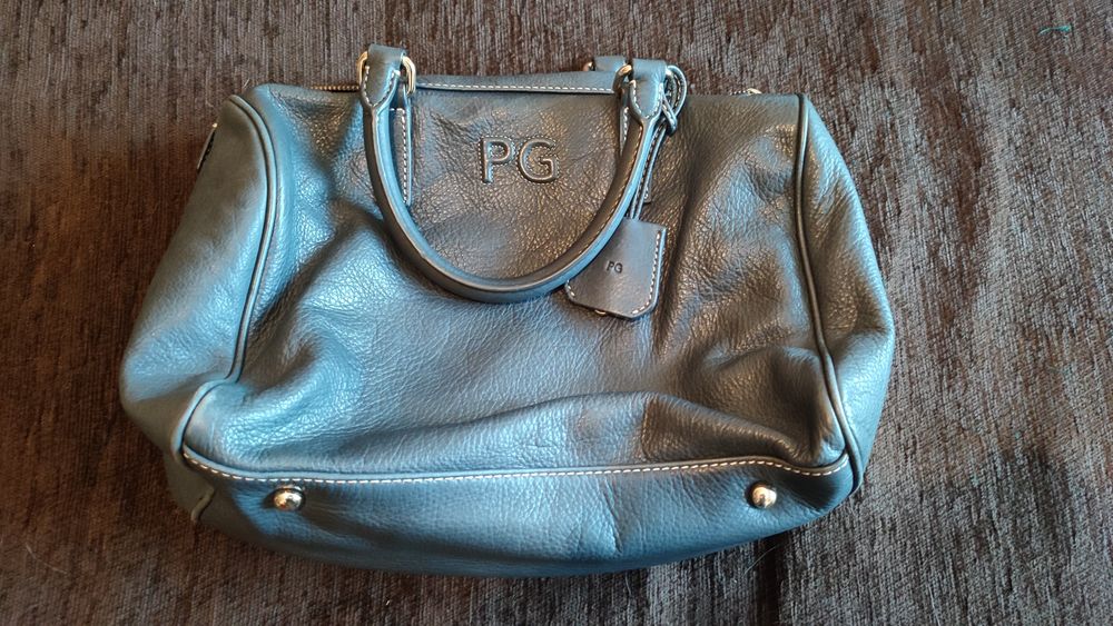 Blue Leather Luggage - Purificacíon García