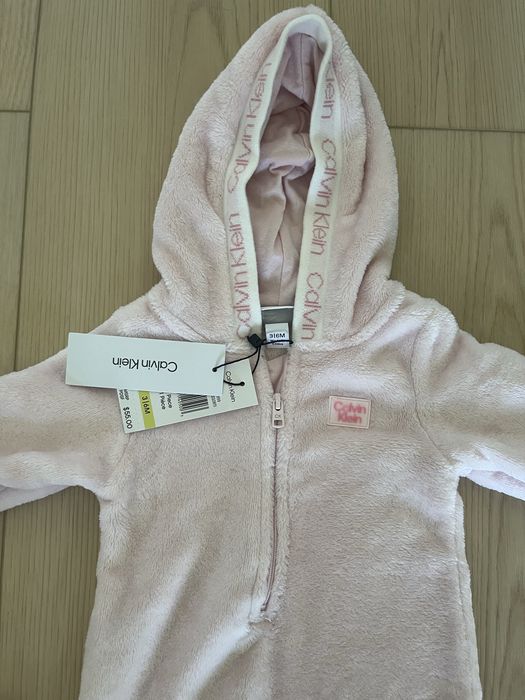 Kombinezon Calvin Klein 3-6 miesiecy misiu
