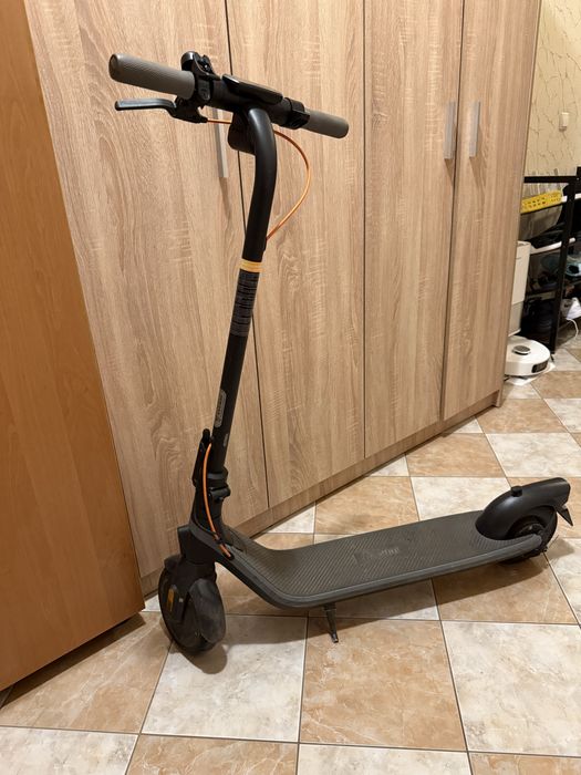Електро-самокат Ninebot KickscooterE2 Plus