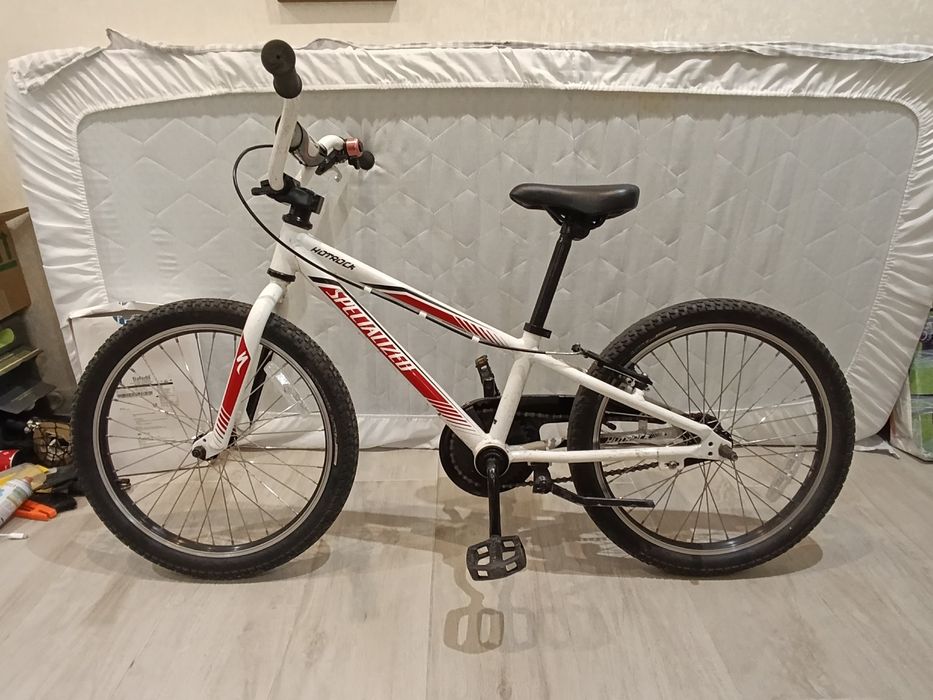 Дитячий велосипед specialized hotrock 20