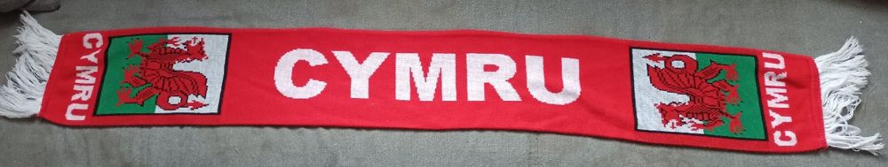 Szalik reprezentacji Walii - CYMRU