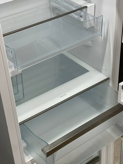 Виставка Двокамерний холодильник Liebherr ICNe 5133 NoFrost.DynaCool A+++ IceMaker