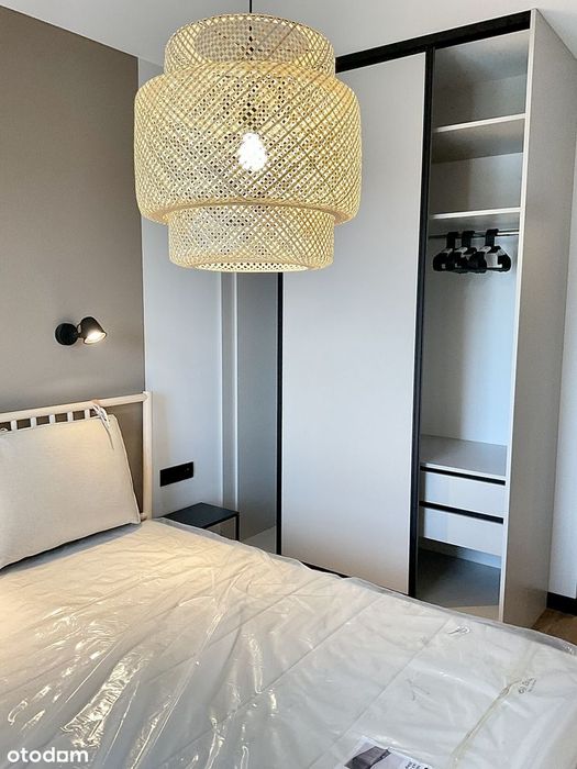 Apartament w Sercu Łodzi Otulony Zielenią – Osiedle 8 Dębów