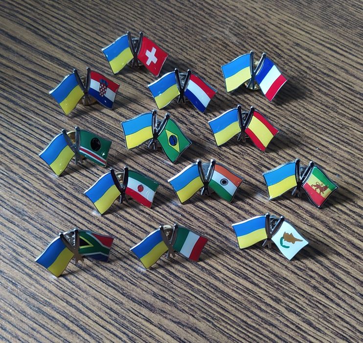 Значок флаг подвійний України і страна