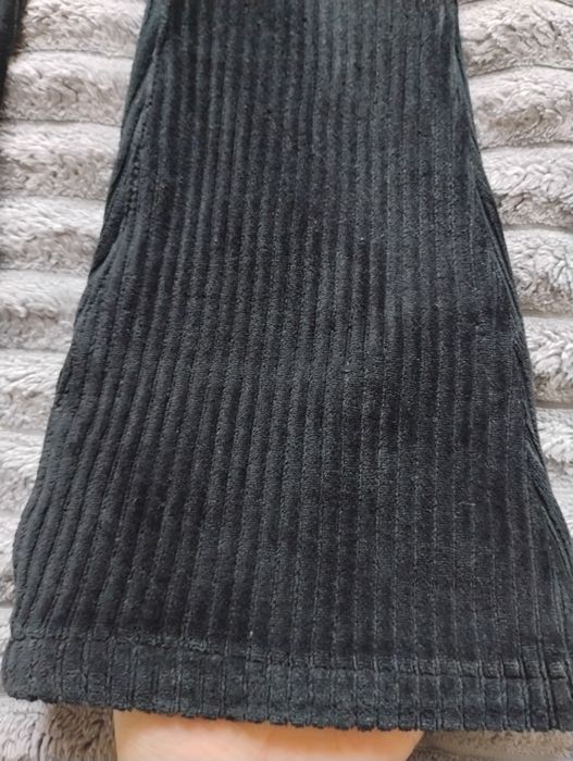 Spodnie dziewczęce dzwony 122