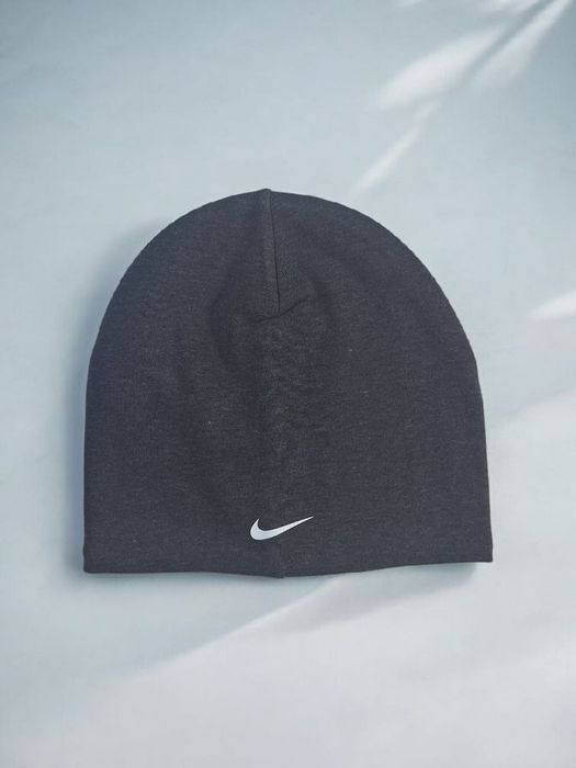 Szara czapka Nike