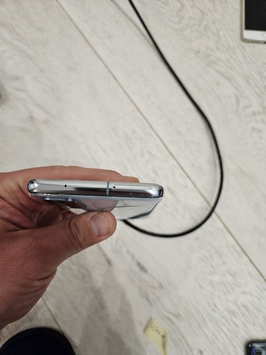 Samsung S20  на запчасти