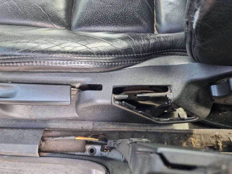 Fotele kpl Audi A4 B6 Sedan skóra grzane Europa